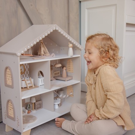 Wooden Doll House - Nougat